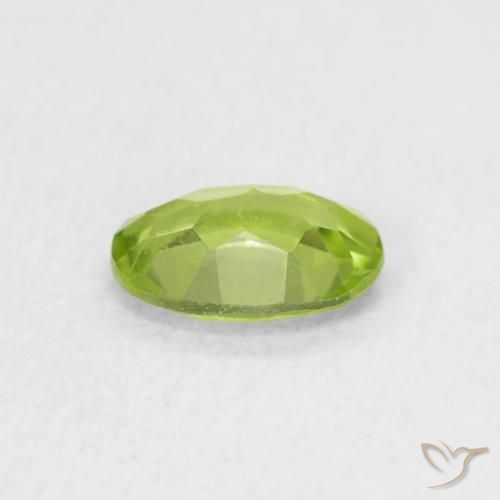 Peridoto Verde acceso naturale da 0.76 ct, Ovale, VVS-VS