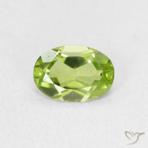 0.69ct Naturale Verde medio Peridoto, Ovale, VVS-VS