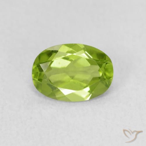 0.88ct Naturale Verde acceso Peridoto, Ovale, VS