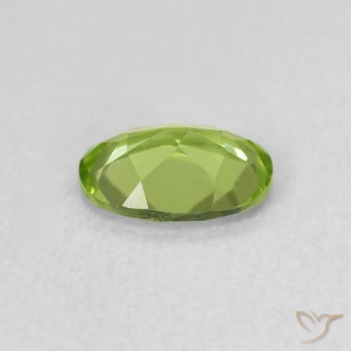 Peridoto Verde medio naturale da 0.79 ct, Ovale, VS