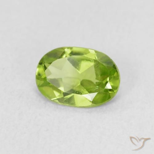 Peridoto Verde medio naturale da 0.76 ct, Ovale, VS