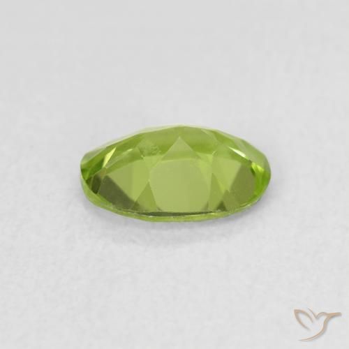 Peridoto Verde medio naturale da 0.76 ct, Ovale, VS