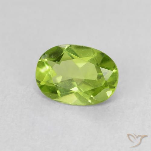 Peridoto Verde medio naturale da 0.80 ct, Ovale, VS