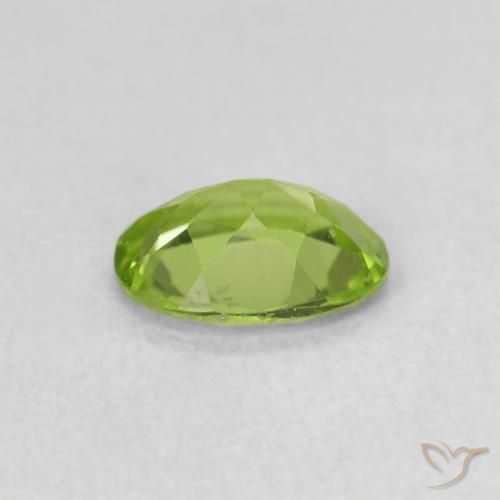 Peridoto Verde medio naturale da 0.80 ct, Ovale, VS