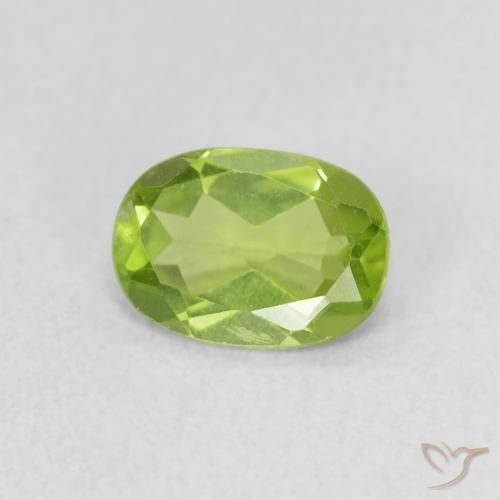 Peridoto Verde acceso naturale da 0.82 ct, Ovale, VS