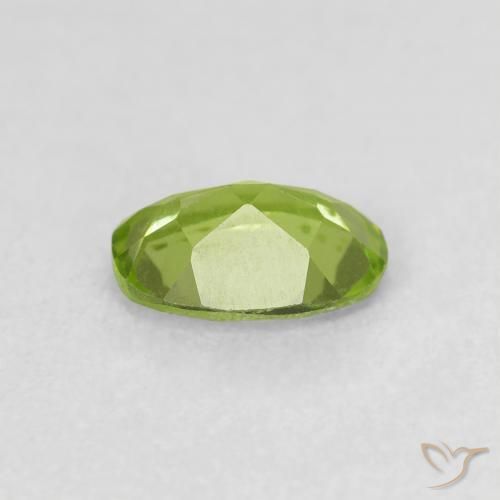 Peridoto Verde acceso naturale da 0.82 ct, Ovale, VS