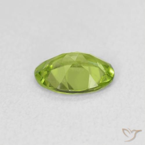 Peridoto Verde acceso naturale da 0.74 ct, Ovale, VS