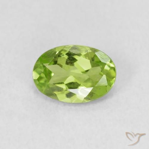 0.75ct Naturale Verde medio Peridoto, Ovale, VS
