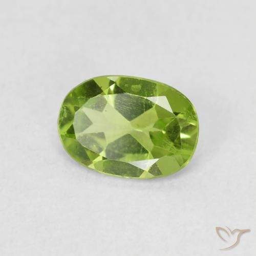 Peridoto Verde acceso naturale da 0.79 ct, Ovale, VS