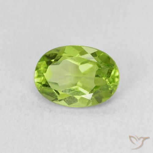Peridoto Verde acceso naturale da 0.95 ct, Ovale, VS