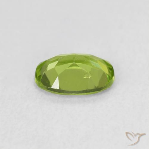 Peridoto Verde acceso naturale da 0.77 ct, Ovale, VS
