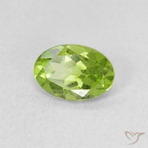 Peridoto Verde acceso naturale da 0.73 ct, Ovale, VS