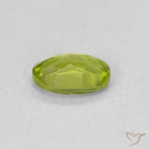 Peridoto Verde acceso naturale da 0.81 ct, Ovale, VS
