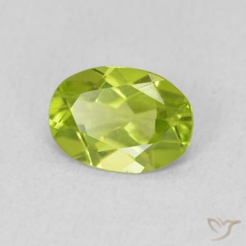 Peridoto Verde medio naturale da 0.80 ct, Ovale, VS