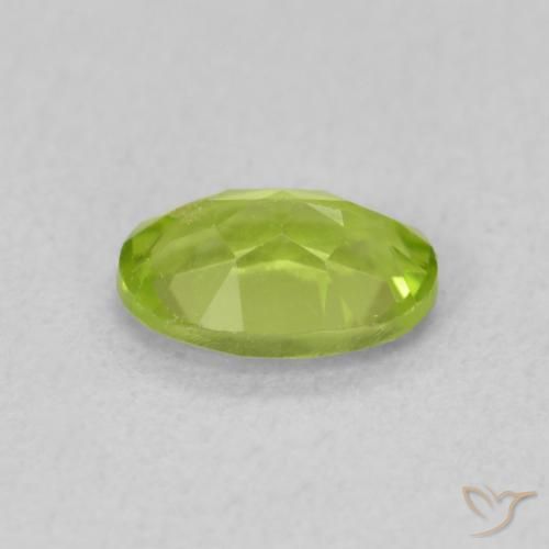 Peridoto Verde giallastro vivace naturale da 0.84 ct, Ovale, VS