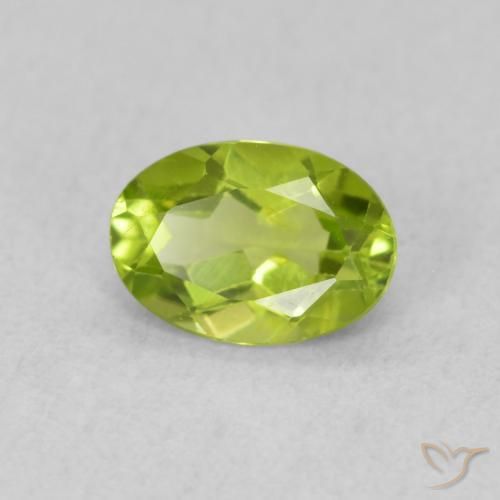 Peridoto Verde brillante naturale da 0.83 ct, Ovale, VS