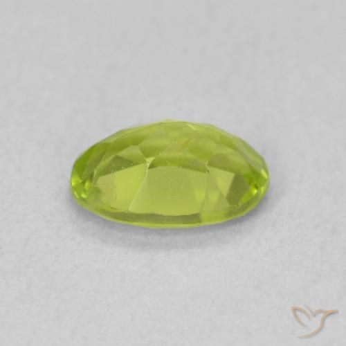 Peridoto Verde brillante naturale da 0.83 ct, Ovale, VS