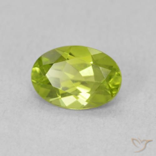 Peridoto Verde medio naturale da 0.85 ct, Ovale, VS