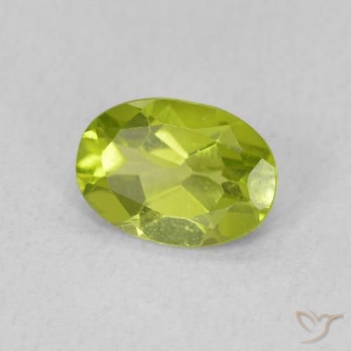 Peridoto Verde brillante naturale da 0.79 ct, Ovale, VS