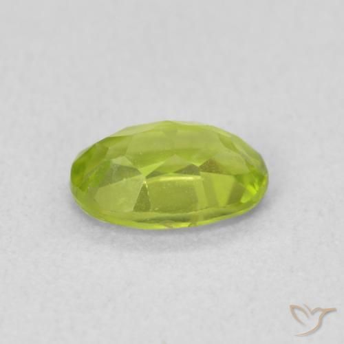 Peridoto Verde brillante naturale da 0.89 ct, Ovale, VS