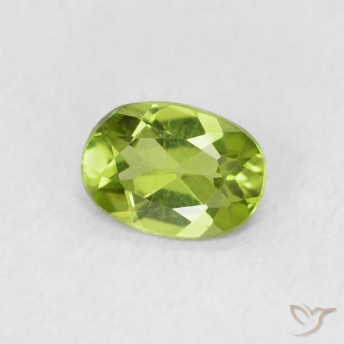 Peridoto Verde medio naturale da 0.76 ct, Ovale, VS