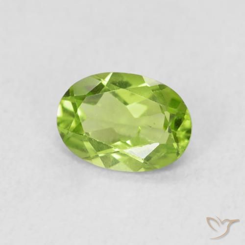 Peridoto Verde acceso naturale da 0.83 ct, Ovale, VS