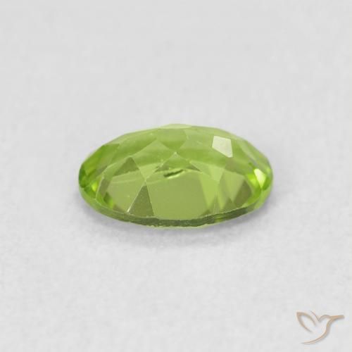Peridoto Verde acceso naturale da 0.83 ct, Ovale, VS