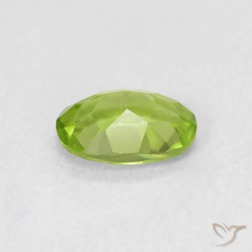 Peridoto Verde acceso naturale da 0.88 ct, Ovale, VS