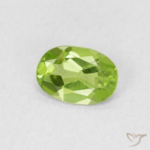 Peridoto Verde acceso naturale da 0.74 ct, Ovale, VS