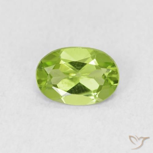 0.71ct Naturale Verde medio Peridoto, Ovale, VS