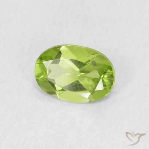 Peridoto Verde medio naturale da 0.71 ct, Ovale, VS
