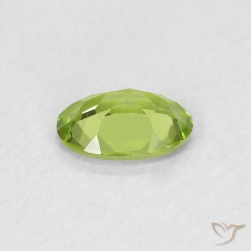 Peridoto Verde medio naturale da 0.71 ct, Ovale, VS