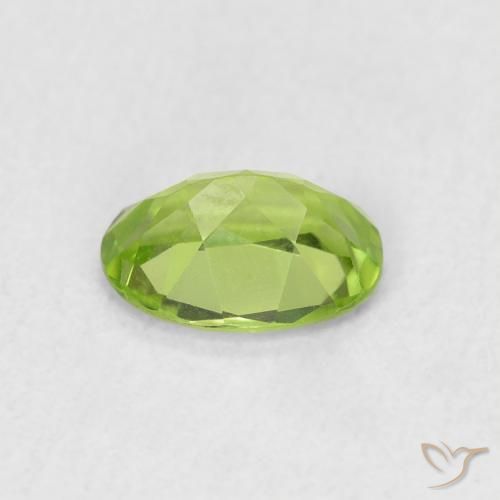 Peridoto Verde medio naturale da 0.92 ct, Ovale, VS