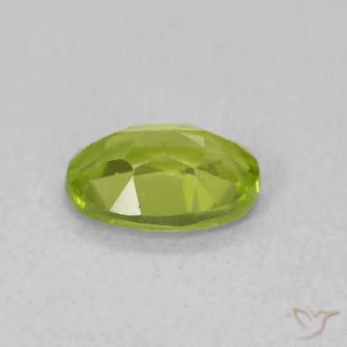 Peridoto Verde acceso naturale da 0.83 ct, Ovale, VS