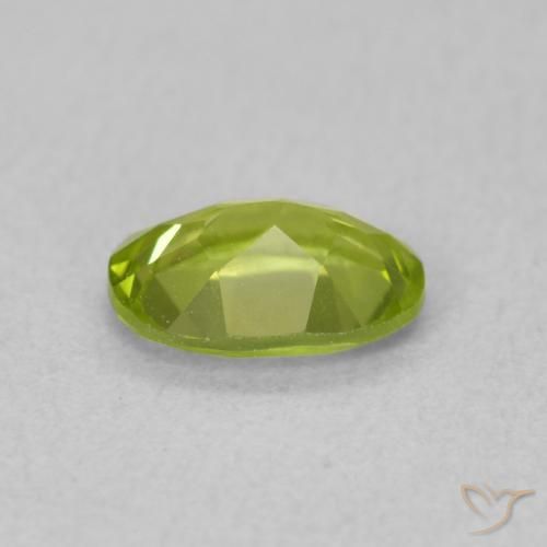 Peridoto Verde medio naturale da 0.83 ct, Ovale, VS
