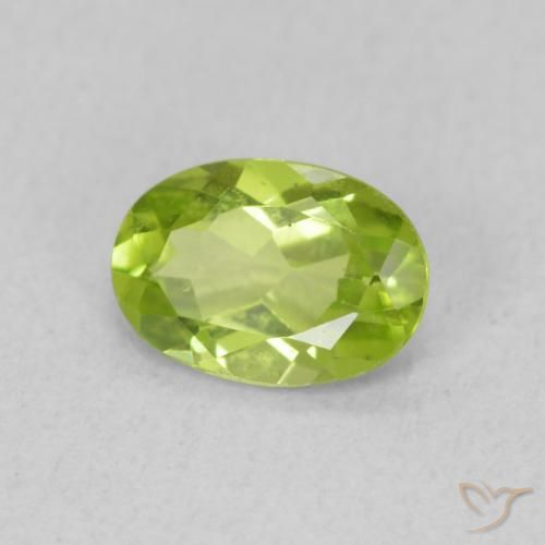 Peridoto Verde chiaro e vivace naturale da 0.77 ct, Ovale, VS