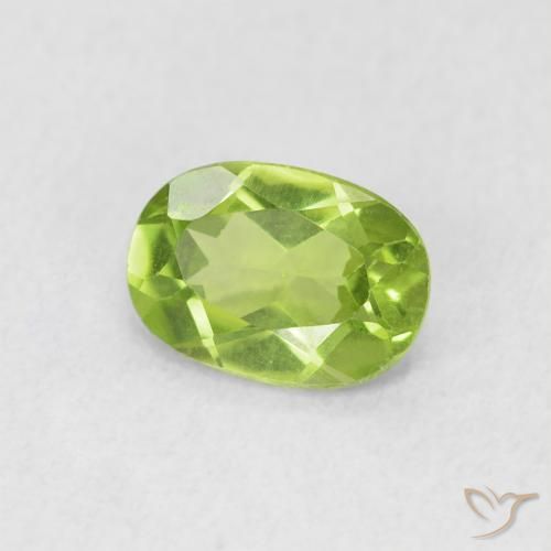 Peridoto Verde acceso naturale da 0.85 ct, Ovale, VS