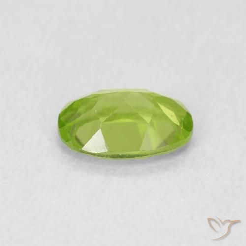 Peridoto Verde acceso naturale da 0.85 ct, Ovale, VS
