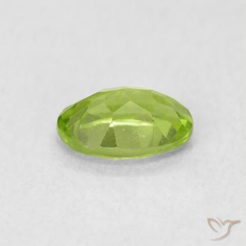 Peridoto Verde medio naturale da 0.90 ct, Ovale, VS