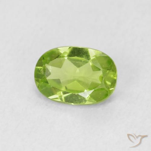 Peridoto Verde acceso naturale da 0.87 ct, Ovale, VS