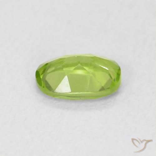 Peridoto Verde acceso naturale da 0.87 ct, Ovale, VS