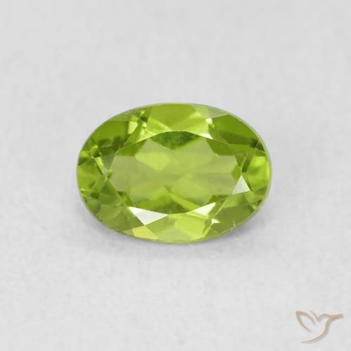 0.92ct Naturale Verde acceso Peridoto, Ovale, VS