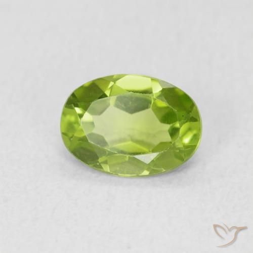 Peridoto Verde acceso naturale da 0.84 ct, Ovale, VS