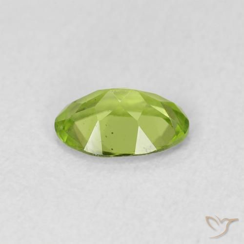 Peridoto Verde giallastro naturale da 0.73 ct, Ovale, VS