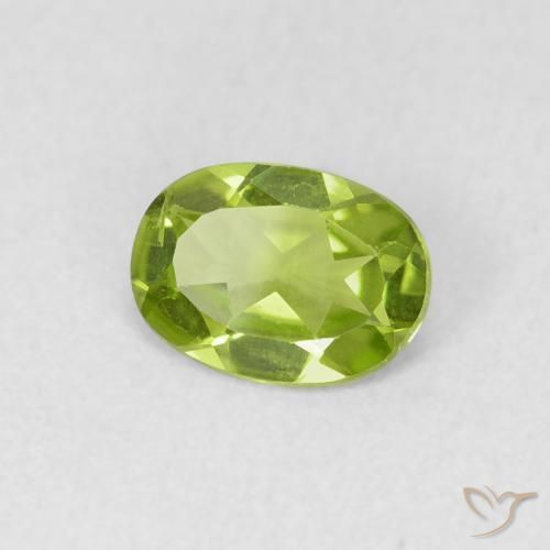 Peridoto Verde acceso naturale da 0.74 ct, Ovale, VS