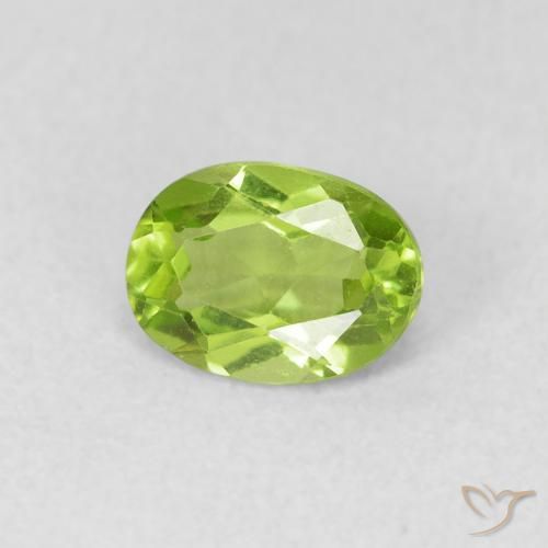 Peridoto Verde medio naturale da 0.92 ct, Ovale, VS