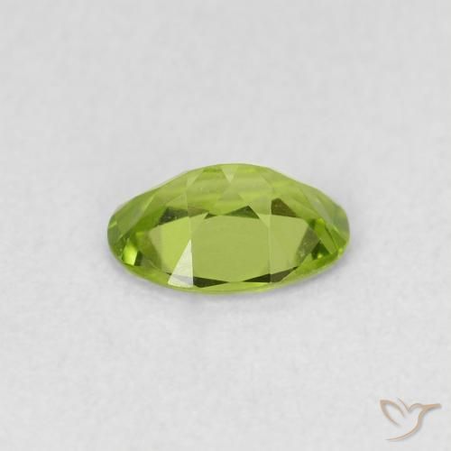 Peridoto Verde giallastro naturale da 0.67 ct, Ovale, VVS-VS