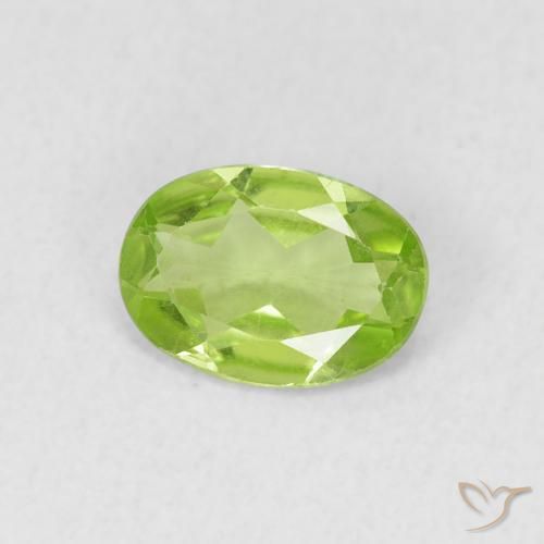 Peridoto Verde chiaro e vivace naturale da 0.76 ct, Ovale, VVS-VS