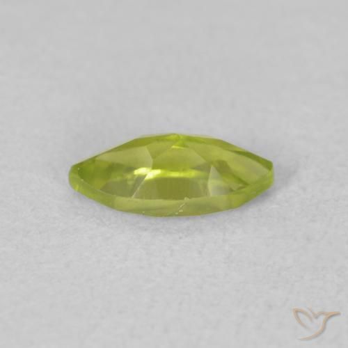 Peridoto Verde acceso naturale da 0.63 ct, Taglio marquise, VVS-VS