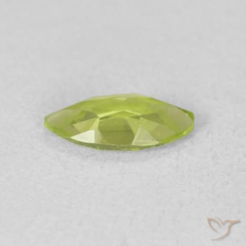 Peridoto Verde brillante naturale da 0.56 ct, Taglio marquise, VVS-VS